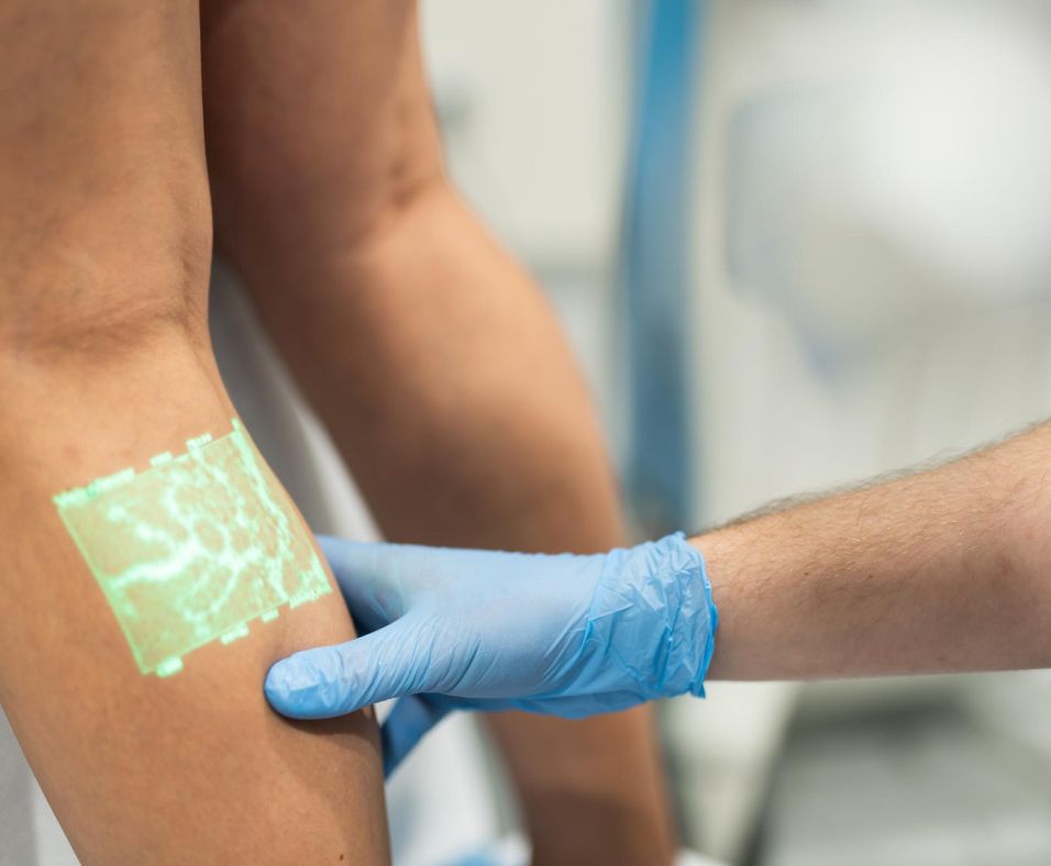 Pietūkušas kājas – kad tas var liecināt par vēnu slimību?