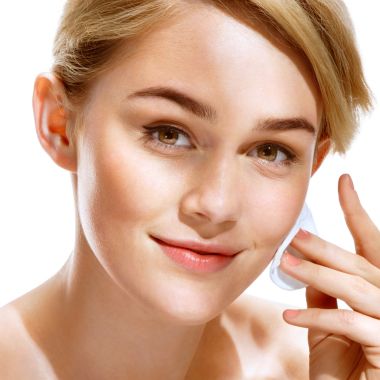Selective skin laser rejuvenation with the Clear Lift system