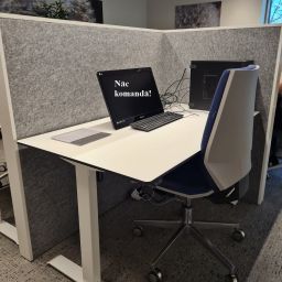 Zvanu centra klientu un pacientu reģistrators